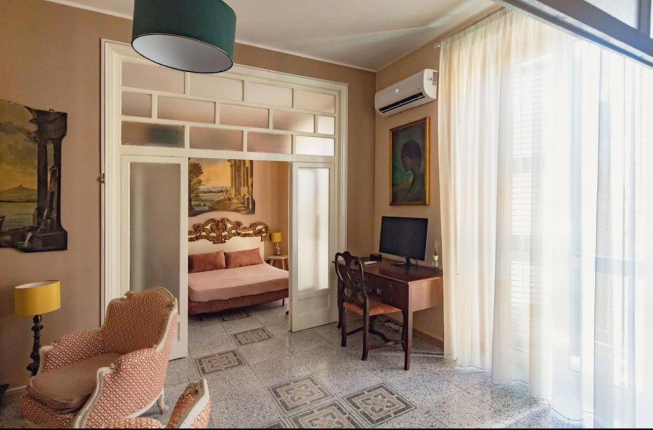 Luxury Suite Vitruvio 55 Formia Extérieur photo